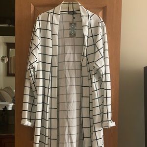 Black and White Checkerd Duster